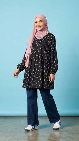 PLEATED LONG BLOUSE - DAISY BLACK